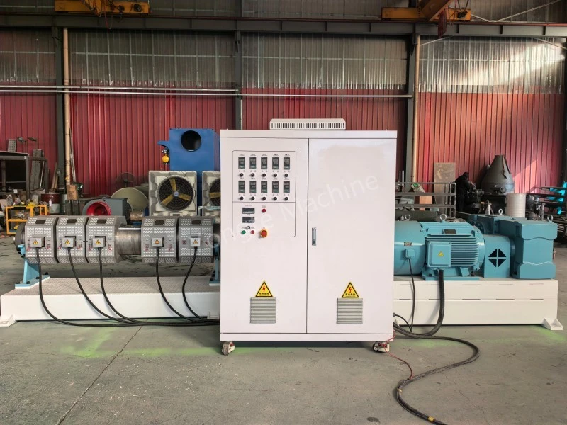 Plastikinės plėvelės perdirbimo ekstruderis