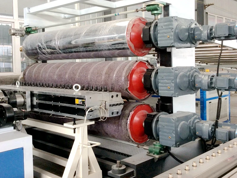 PVC plokščių gamybos mašina