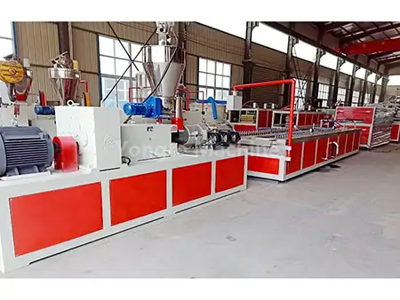 PVC sienų plokščių gamybos linija